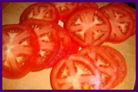 Tomaten helfen, Schmerzen und Schweregefühl in den Beinen mit Krampfadern zu lindern